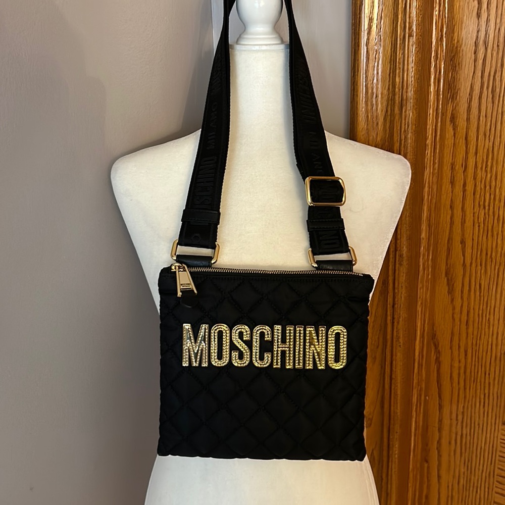 MOSCHINO QUILTED NYLON CROSSBODY…BRAND NEW…100% AUTHENTIC…MADE IN ITALY